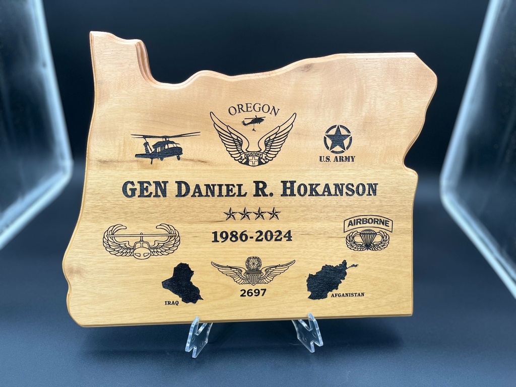 Engraved myrtlewood State of Oregon plaque with military insignia